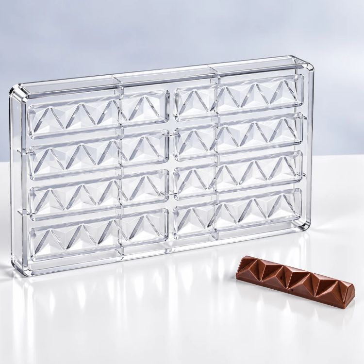 Molde de chocolate modelo piramide